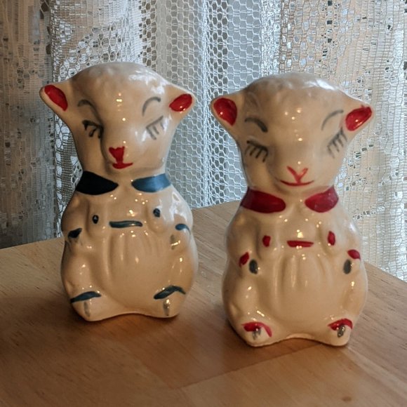 Vintage Collectible Anthropomorphic Lamb Salt & Pepper Shakers - Picture 8 of 8